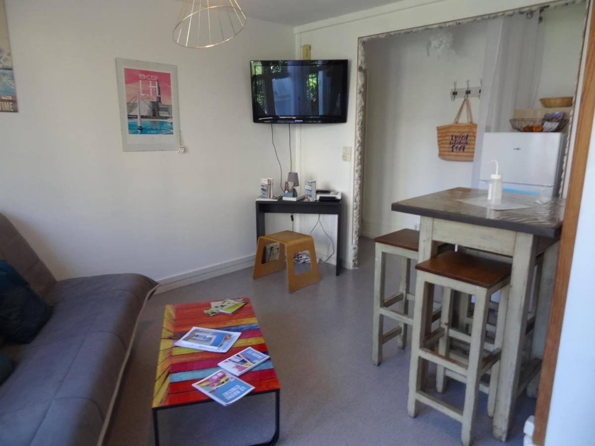 Le Perret Apartment เลออาฟร์ ภายนอก รูปภาพ
