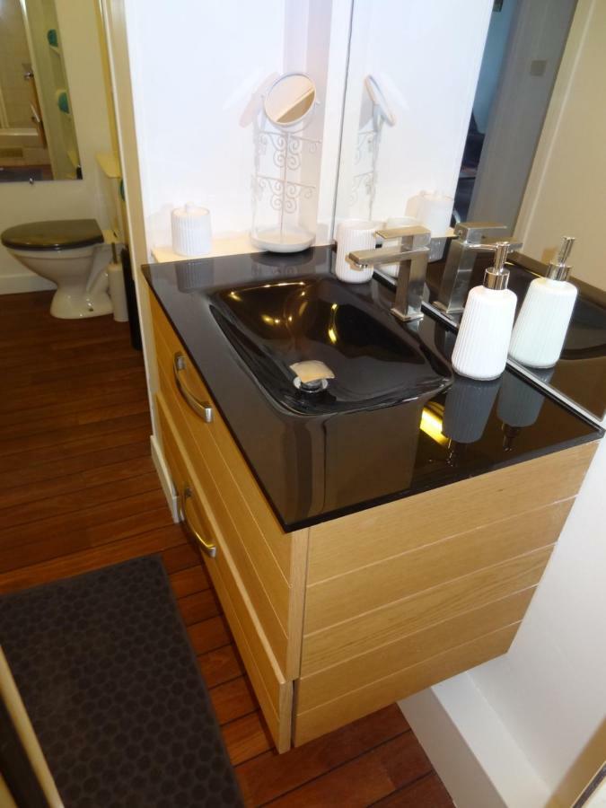 Le Perret Apartment เลออาฟร์ ภายนอก รูปภาพ