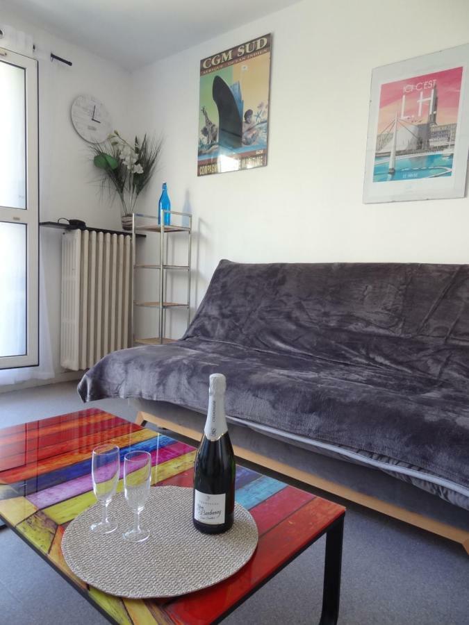 Le Perret Apartment เลออาฟร์ ภายนอก รูปภาพ